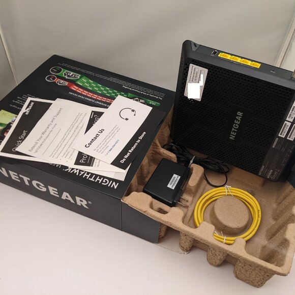 NETGEAR AC1900 Nighthawk DOCSIS 3.0 1.9Gbps Cable Modem + WiFi Router | C7000v2 - Picture 9 of 15